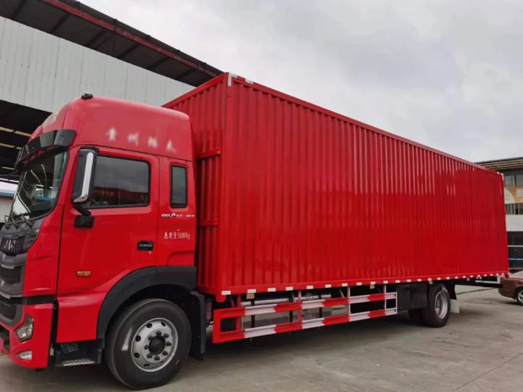 发哥驾到丨从几辆车到七八十台!赵老板:长远发展,江淮重卡是关键 - 第3张 - 提加商用车网 发哥驾到丨从几辆车到七八十台!赵老板:长远发展,江淮重卡是关键 - 第3张