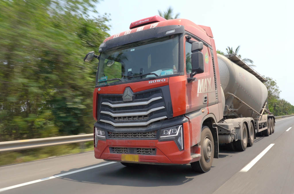 选择水泥罐车“既要又要还要”,中国重汽豪沃MAX燃气车统统满足 - 第2张 - 提加商用车网 选择水泥罐车“既要又要还要”,中国重汽豪沃MAX燃气车统统满足 - 第2张