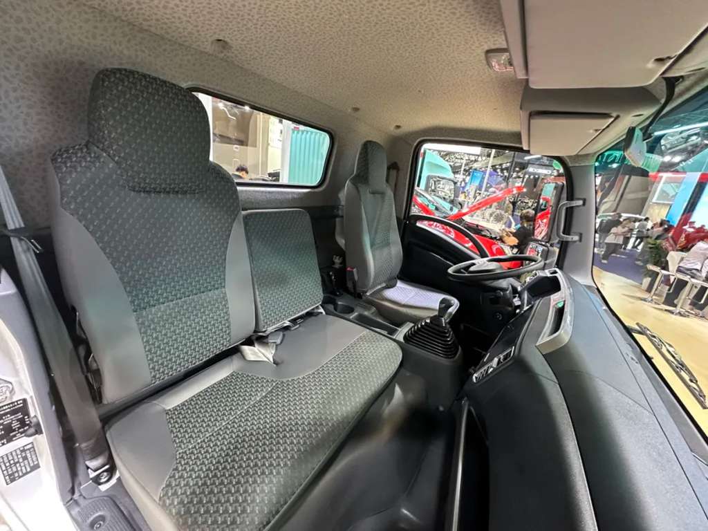 庆铃五十铃kv100丨新手都能“闭眼入”,干活不挑放心赚! - 第6张 - 提加商用车网 庆铃五十铃kv100丨新手都能“闭眼入”,干活不挑放心赚! - 第6张