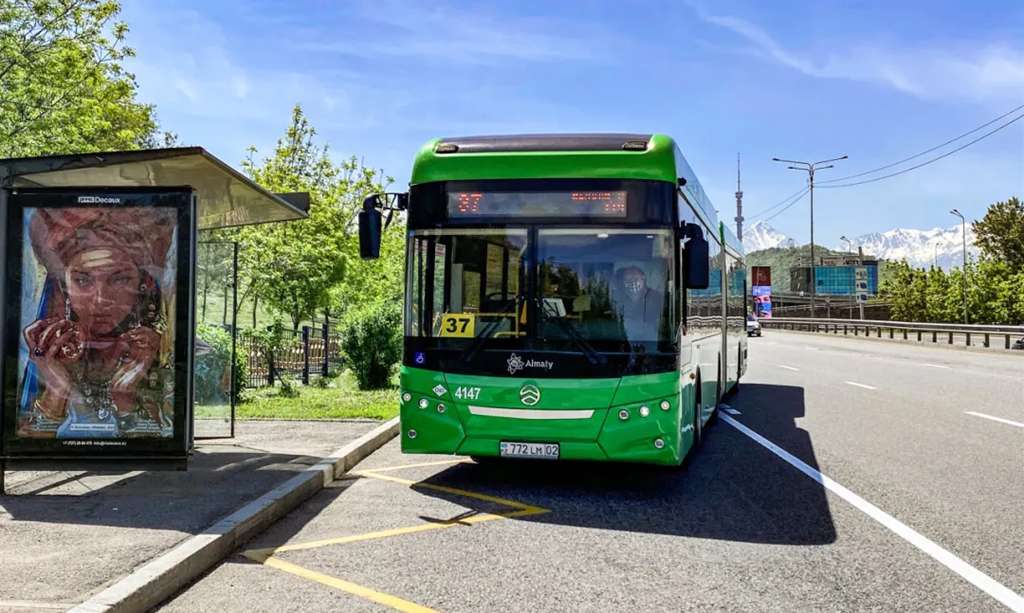 向海图强,金旅客车于一路披荆斩棘中收获精彩 - 第2张 - 提加商用车网 向海图强,金旅客车于一路披荆斩棘中收获精彩 - 第2张