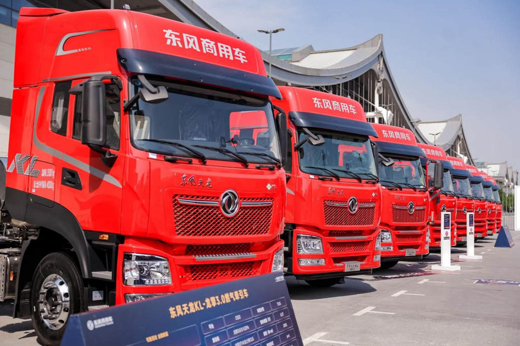 疆煤外运再交400台，东风商用车为何是客户首选？ - 第1张