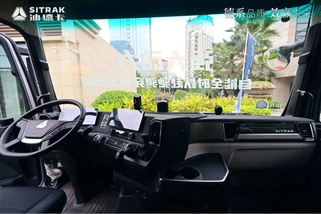 现场抢购1301台！全勤可靠汕德卡 重卡保值王中王 - 第3张