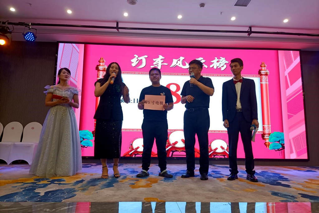 四大领先!乘龙H5创富版330大马力绿通车南宁上市 - 第7张 - 提加商用车网 四大领先!乘龙H5创富版330大马力绿通车南宁上市 - 第7张