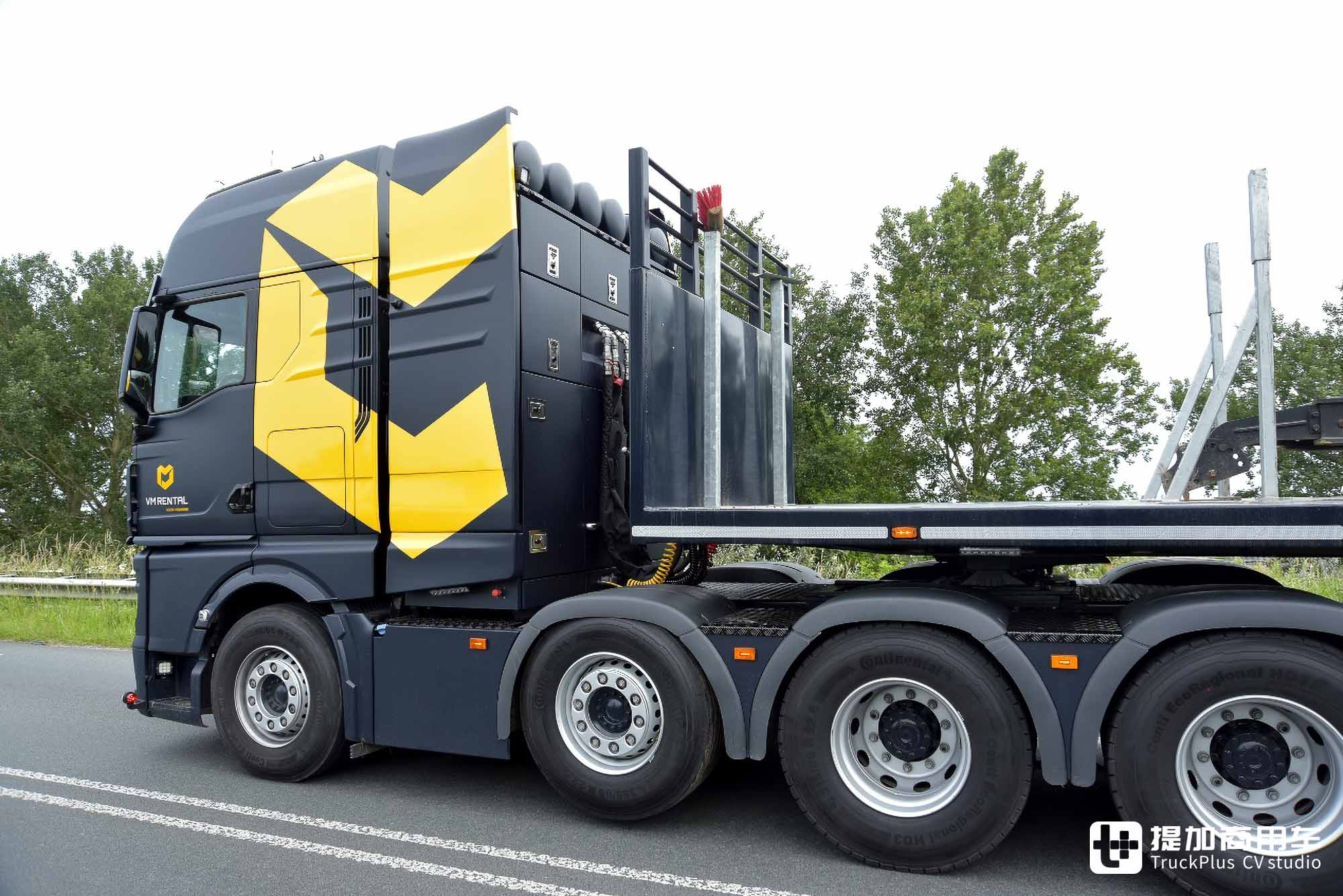 1:1比例的RC遥控车?可遥控行驶的庞然大物,这台曼恩TGX大件车不一般 - 第5张 - 提加商用车网 1:1比例的RC遥控车?可遥控行驶的庞然大物,这台曼恩TGX大件车不一般 - 第5张