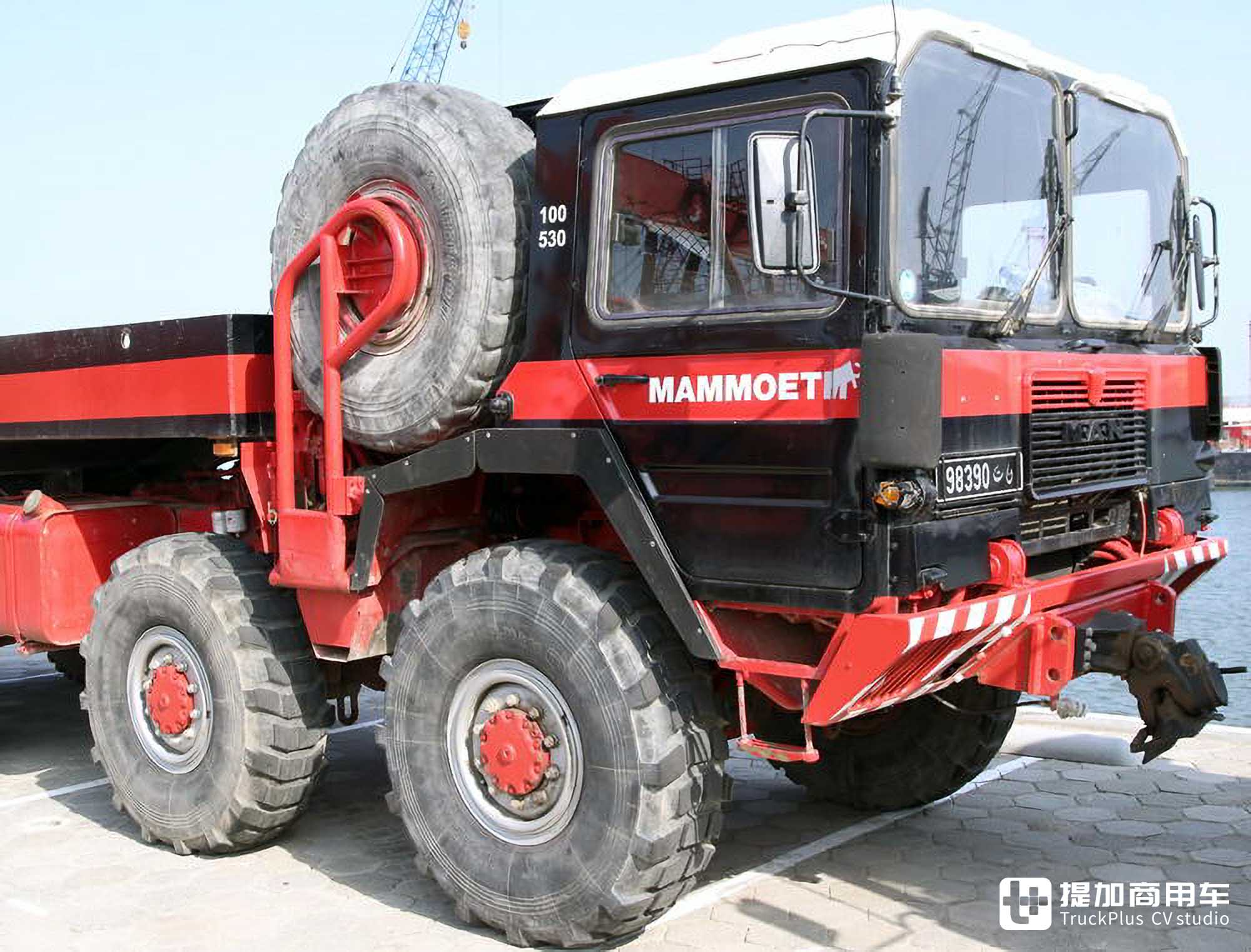 退役军卡当大件车?8x8全驱+液力变矩器,曼恩KAT 2军卡大件车实拍 - 第6张 - 提加商用车网 退役军卡当大件车?8x8全驱+液力变矩器,曼恩KAT 2军卡大件车实拍 - 第6张