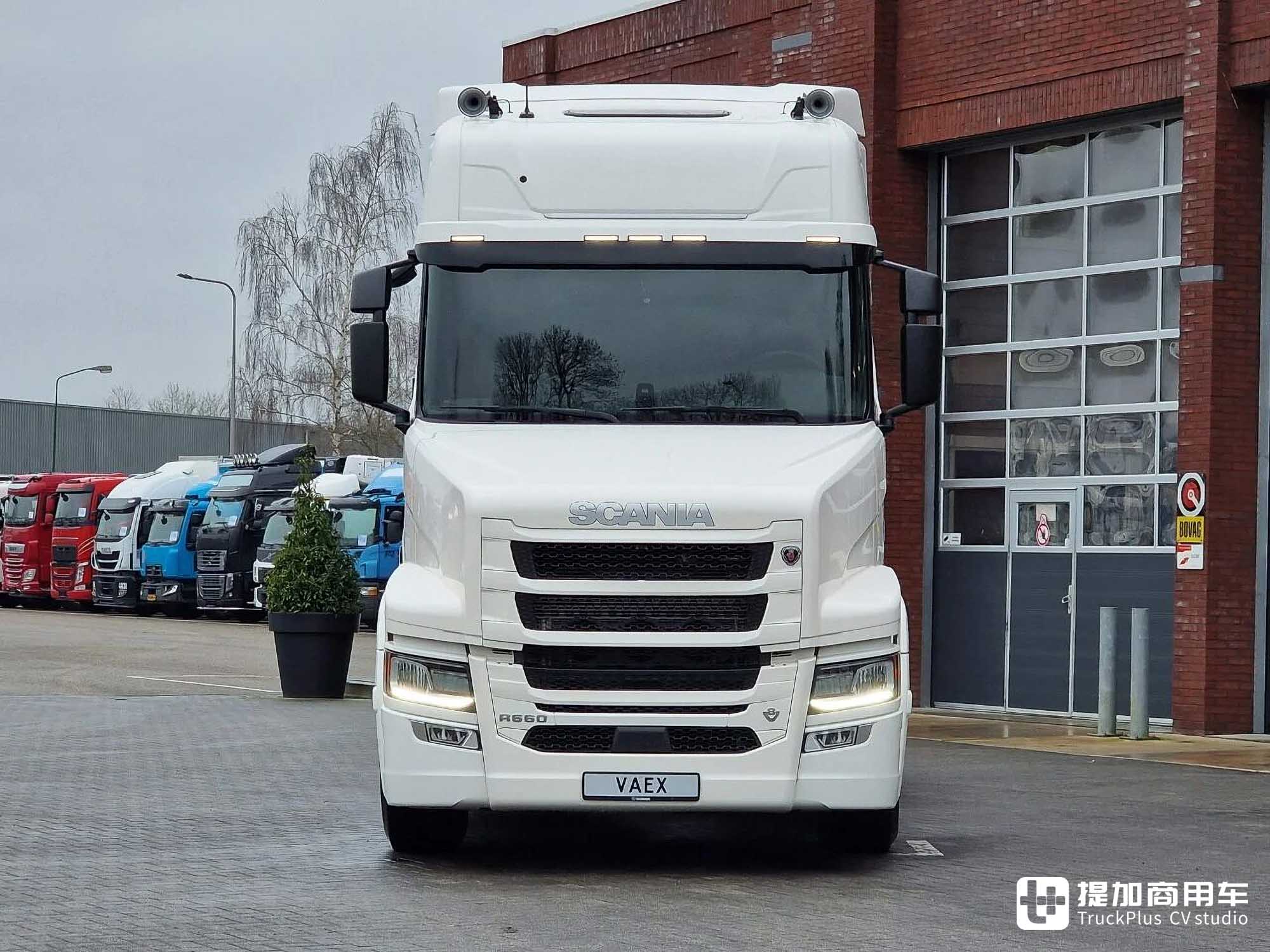 致敬3系长头卡车,搭载V8发动机,斯堪尼亚R 660爆改长头牵引车 - 第7张 - 提加商用车网 致敬3系长头卡车,搭载V8发动机,斯堪尼亚R 660爆改长头牵引车 - 第7张