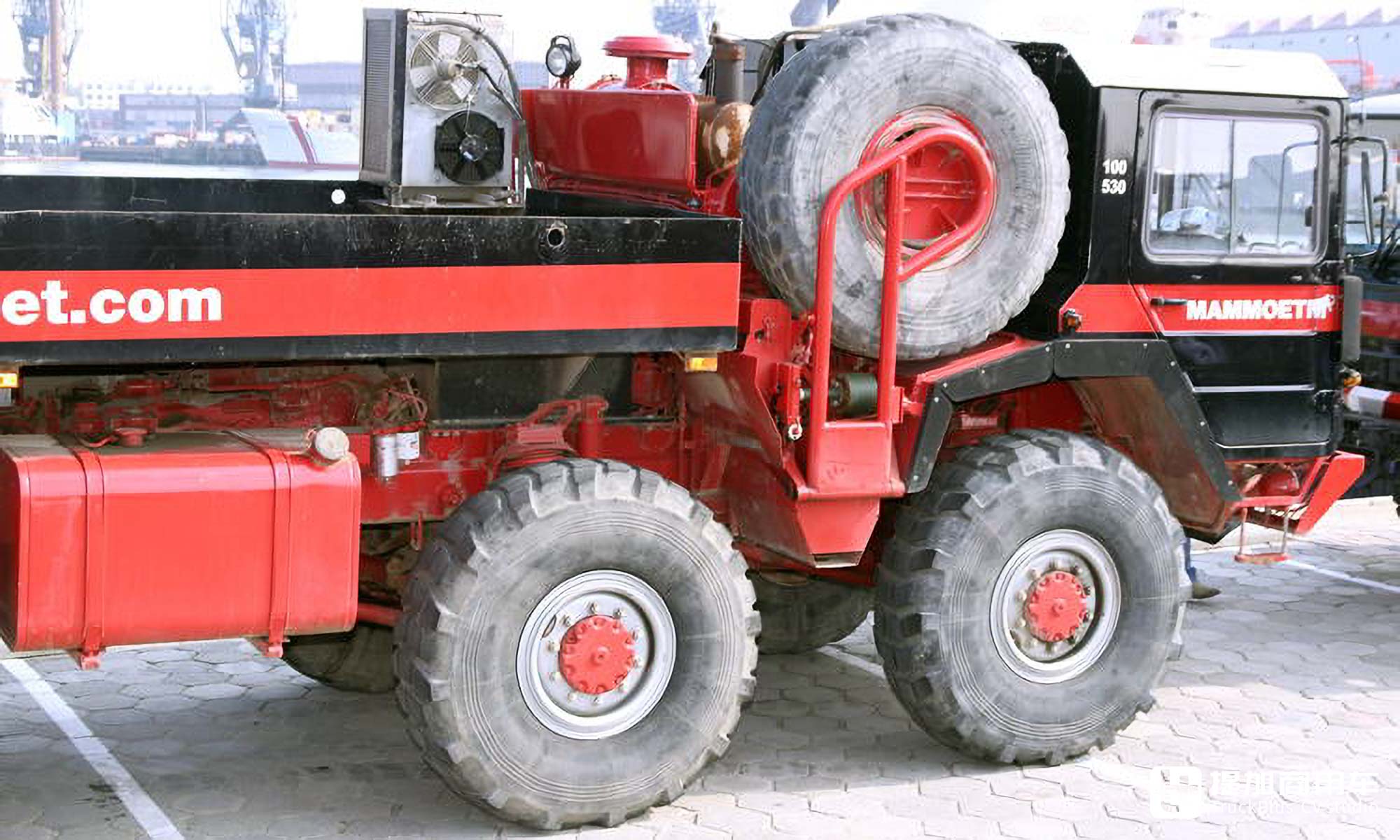 退役军卡当大件车?8x8全驱+液力变矩器,曼恩KAT 2军卡大件车实拍 - 第8张 - 提加商用车网 退役军卡当大件车?8x8全驱+液力变矩器,曼恩KAT 2军卡大件车实拍 - 第8张