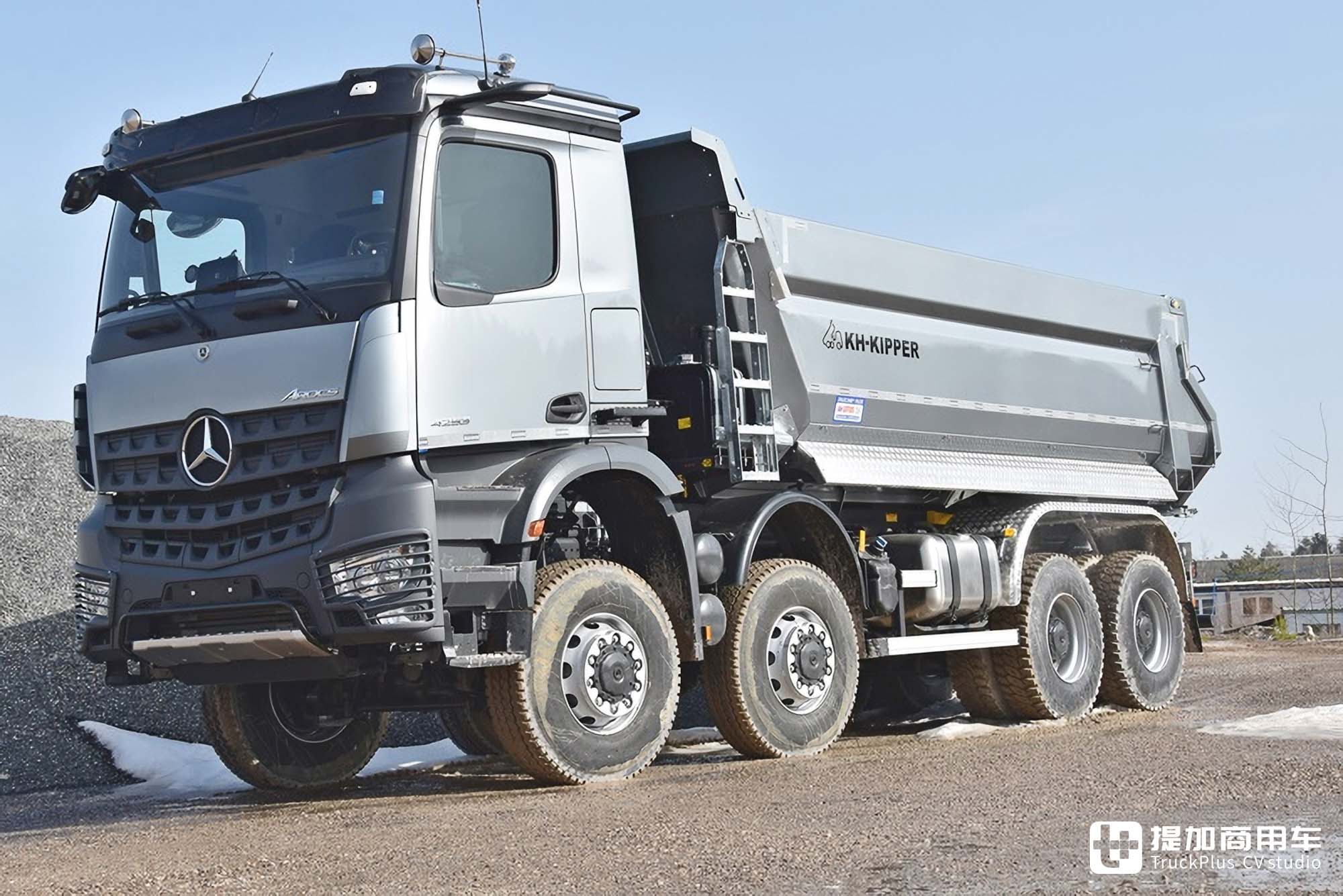 1:1比例的RC遥控车?可遥控行驶的庞然大物,这台曼恩TGX大件车不一般 - 第17张 - 提加商用车网 1:1比例的RC遥控车?可遥控行驶的庞然大物,这台曼恩TGX大件车不一般 - 第17张