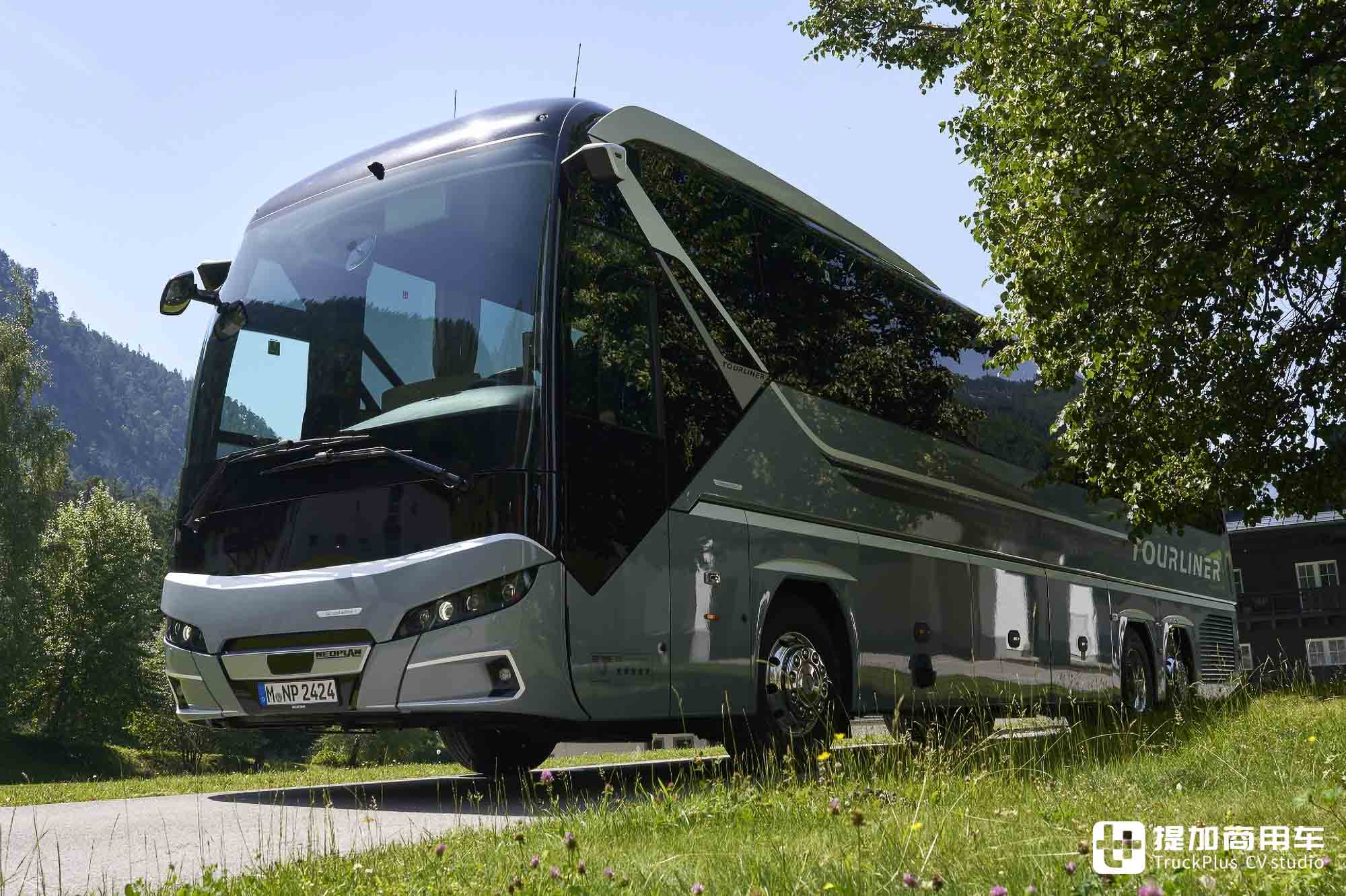 豪华度到位,安全性大升级,带你体验最新款尼奥普兰Tourliner L豪华大巴 - 第2张 - 提加商用车网 豪华度到位,安全性大升级,带你体验最新款尼奥普兰Tourliner L豪华大巴 - 第2张