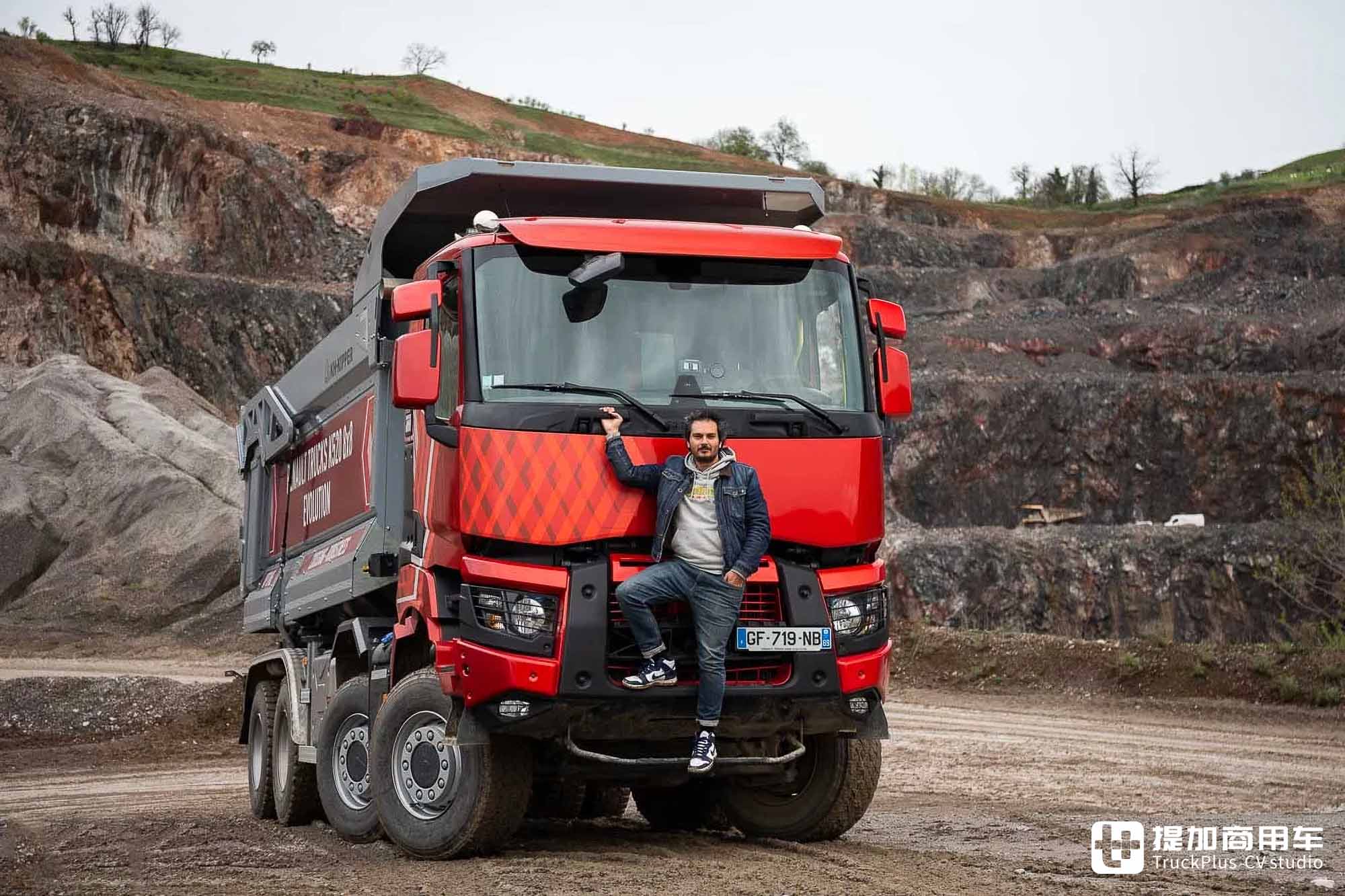 8x8全驱,独特外观设计+扎实底盘配置,雷诺K 520矿用自卸车了解一下 - 第20张 - 提加商用车网 8x8全驱,独特外观设计+扎实底盘配置,雷诺K 520矿用自卸车了解一下 - 第20张