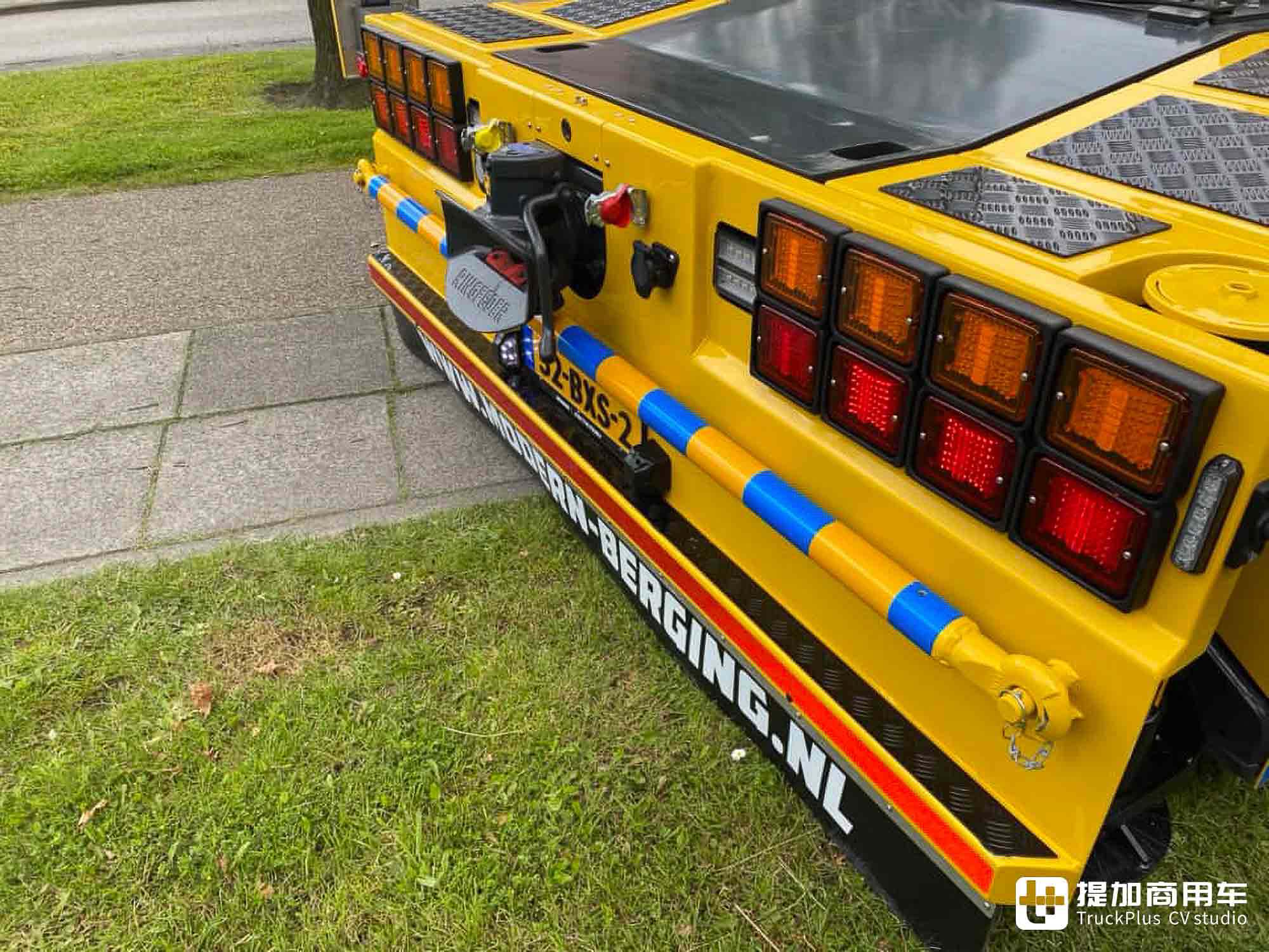 随车吊秒变五轴牵引车,10米级车身+Super动力链,斯堪尼亚R 560随车吊实拍 - 第23张 - 提加商用车网 随车吊秒变五轴牵引车,10米级车身+Super动力链,斯堪尼亚R 560随车吊实拍 - 第23张