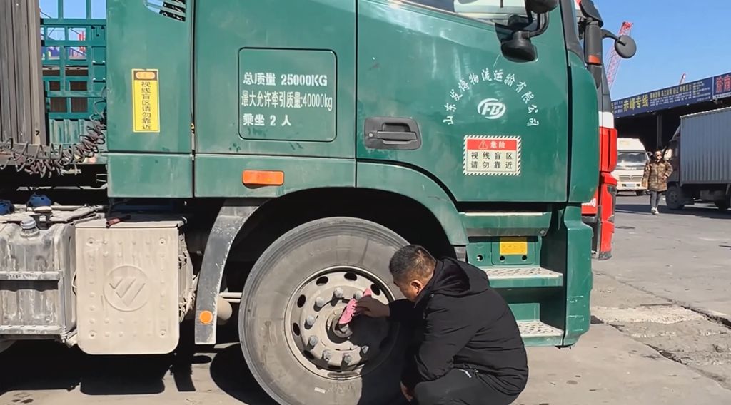 欧曼车主魏老板:康迈轮端,我信赖的行车守护神! - 第3张 - 提加商用车网 欧曼车主魏老板:康迈轮端,我信赖的行车守护神! - 第3张