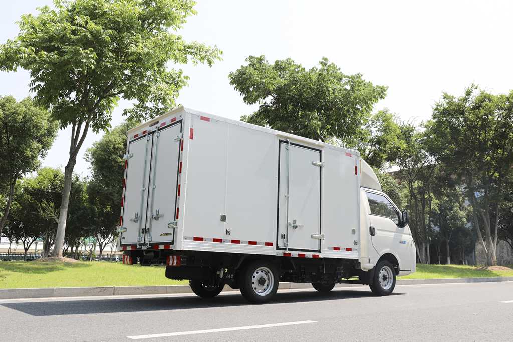 如何抢占“油换电”先机?恺达U7带来全新答案 - 第3张 - 提加商用车网 如何抢占“油换电”先机?恺达U7带来全新答案 - 第3张