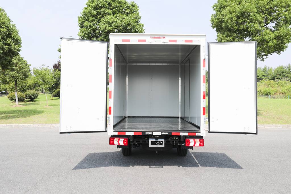 如何抢占“油换电”先机?恺达U7带来全新答案 - 第4张 - 提加商用车网 如何抢占“油换电”先机?恺达U7带来全新答案 - 第4张