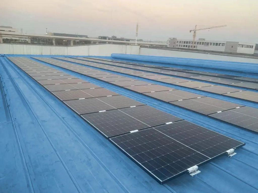 康迈工厂应用光伏发电 逐绿前行 - 第1张