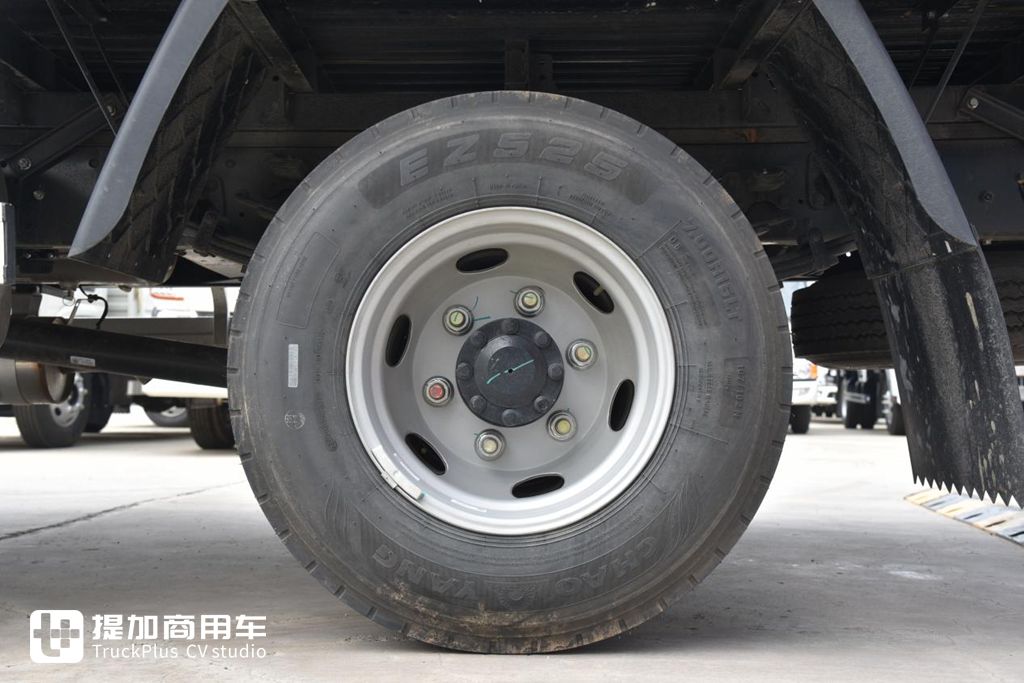 江淮1卡帅铃系列的最高端车型?实拍帅铃S9,带你看看它有哪些不一样的配置 - 第16张 - 提加商用车网 江淮1卡帅铃系列的最高端车型?实拍帅铃S9,带你看看它有哪些不一样的配置 - 第16张