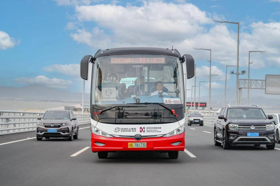 让天堑变通途!宇通高端新能源客车双向领跑“深中通道” - 第4张 - 提加商用车网 让天堑变通途!宇通高端新能源客车双向领跑“深中通道” - 第4张