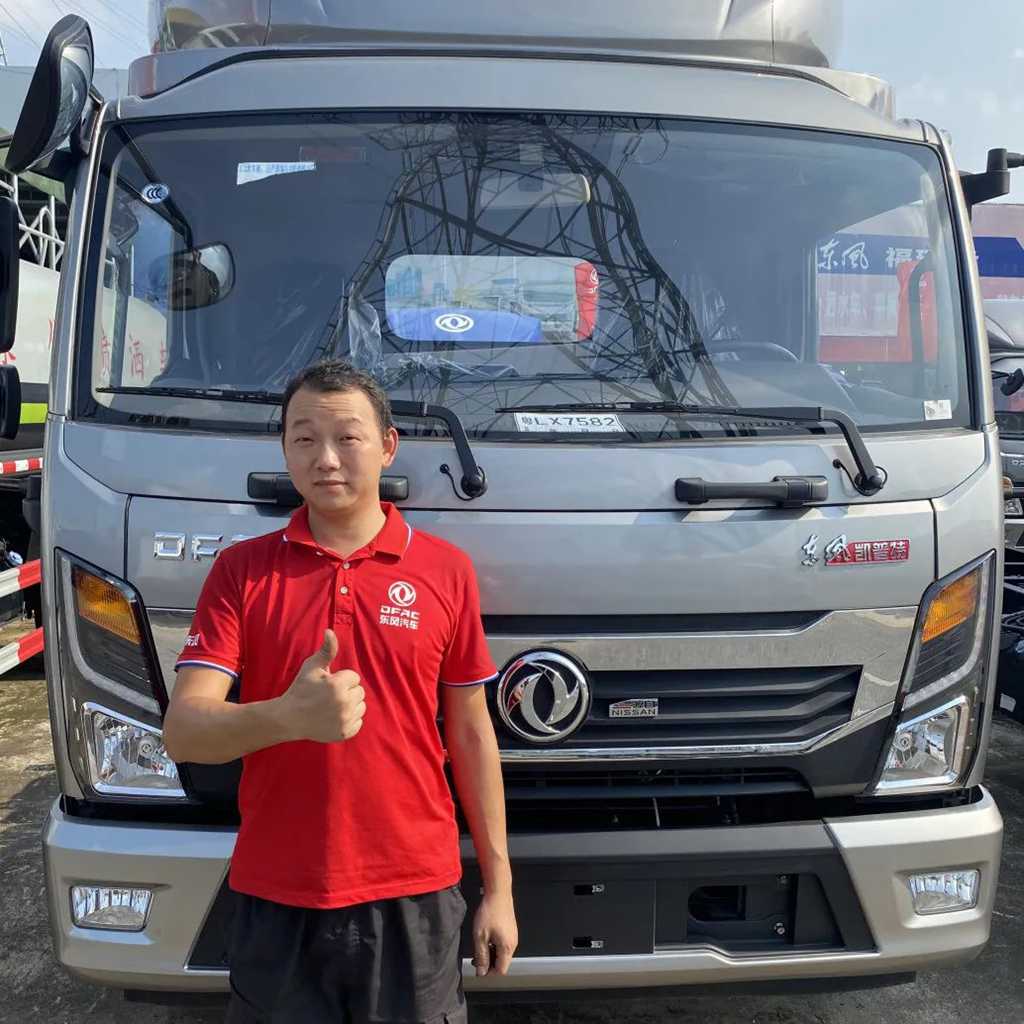 服务之星 | 李春波:巧手化险为夷 专业赢得赞誉 - 第1张 - 提加商用车网 服务之星 | 李春波:巧手化险为夷 专业赢得赞誉 - 第1张