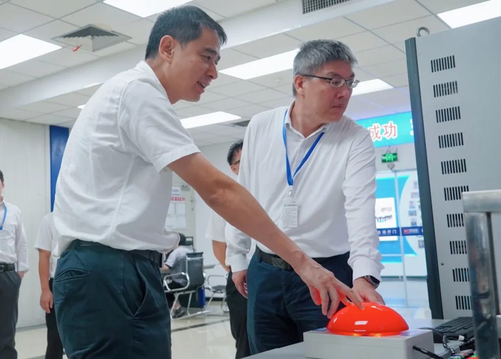 全球首台全可变气门商用车重型发动机在玉柴成功点火 - 第2张 - 提加商用车网 全球首台全可变气门商用车重型发动机在玉柴成功点火 - 第2张