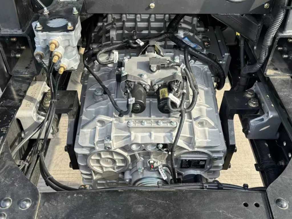 场景造车再升级 新长征双电机重卡焕新上市 - 第4张 - 提加商用车网 场景造车再升级 新长征双电机重卡焕新上市 - 第4张