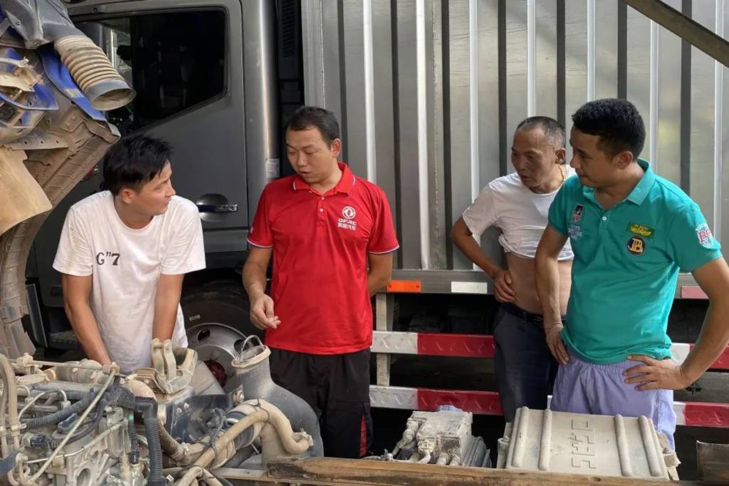 服务之星 | 李春波:巧手化险为夷 专业赢得赞誉 - 第4张 - 提加商用车网 服务之星 | 李春波:巧手化险为夷 专业赢得赞誉 - 第4张