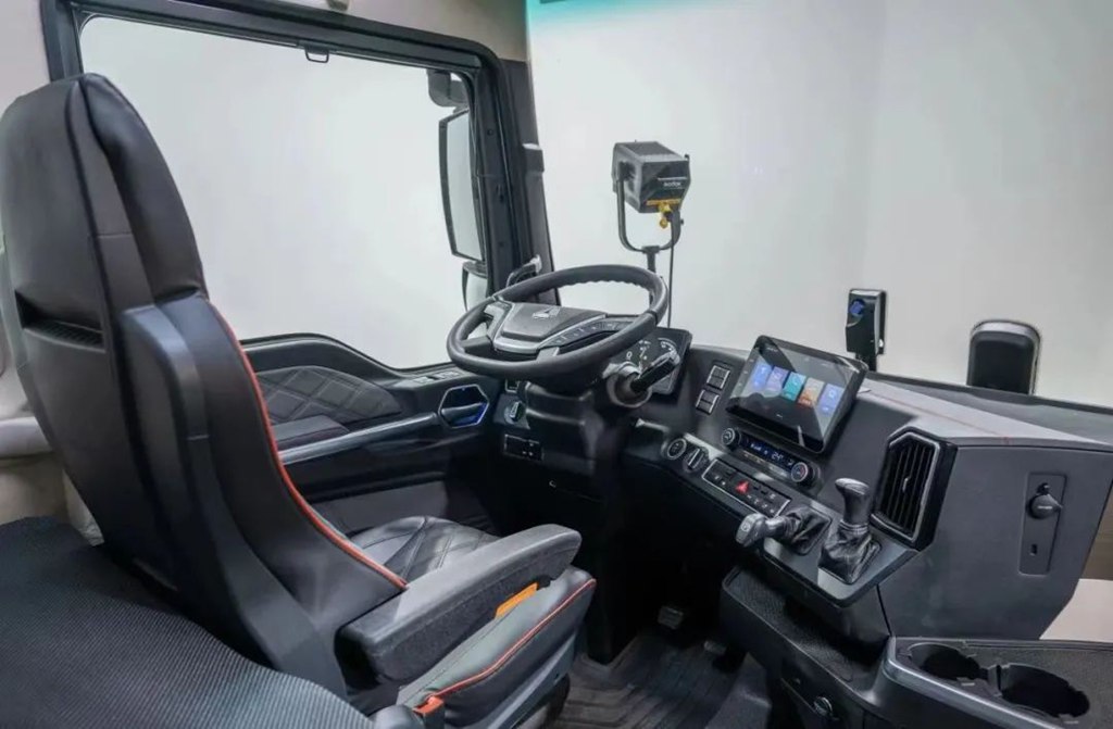 李师傅:汕德卡630动力强劲、高效节气又舒适!简直就是为青藏线而生! - 第4张 - 提加商用车网 李师傅:汕德卡630动力强劲、高效节气又舒适!简直就是为青藏线而生! - 第4张