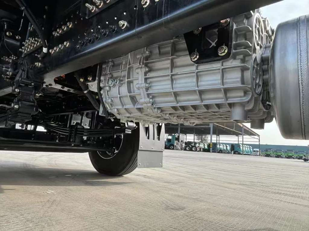 场景造车再升级 新长征双电机重卡焕新上市 - 第5张 - 提加商用车网 场景造车再升级 新长征双电机重卡焕新上市 - 第5张