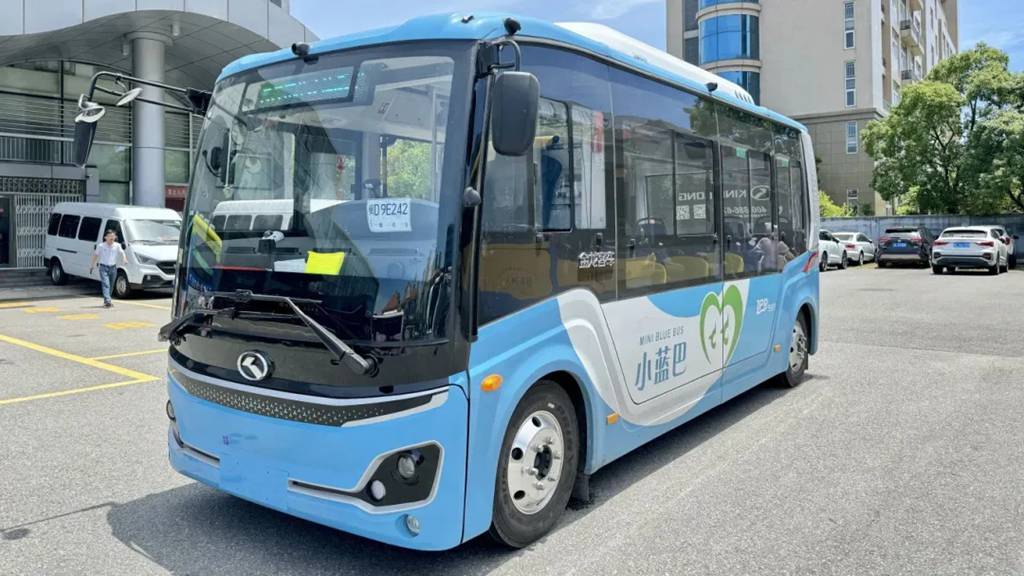 金时金事 | “小车轮”跑出民生“幸福路”,金龙M8奔赴舟山赋能 - 第6张 - 提加商用车网 金时金事 | “小车轮”跑出民生“幸福路”,金龙M8奔赴舟山赋能 - 第6张