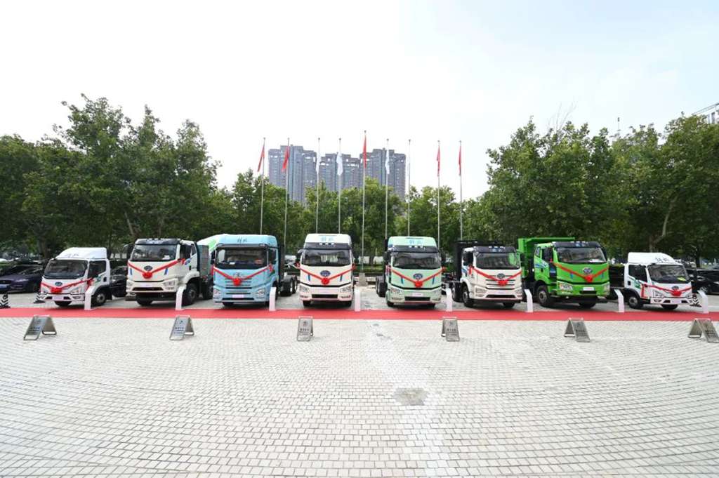 势不可挡！一汽解放新能源车年销破万 - 第9张