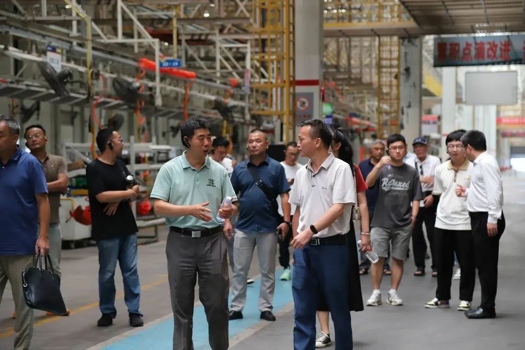 芜湖危化品运输企业走进联合重卡 共谋发展新篇章 - 第1张 - 提加商用车网 芜湖危化品运输企业走进联合重卡 共谋发展新篇章 - 第1张