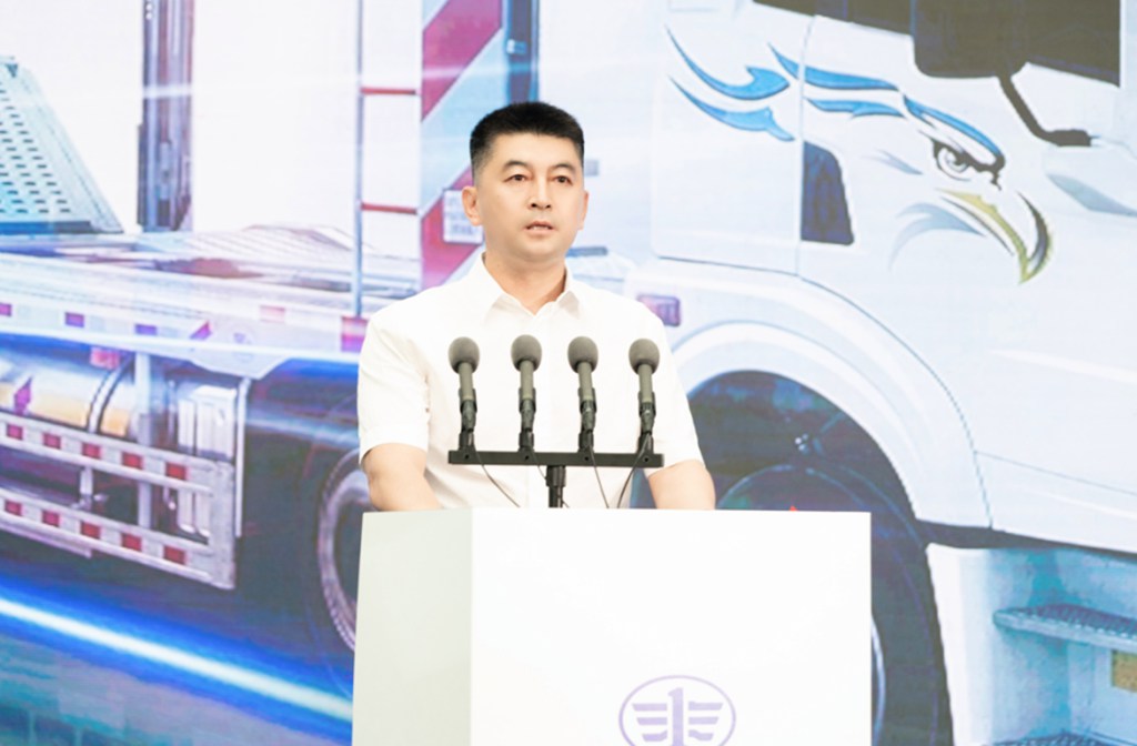 解放悍V-LNG中置轴轿运车隆重上市! - 第5张 - 提加商用车网 解放悍V-LNG中置轴轿运车隆重上市! - 第5张