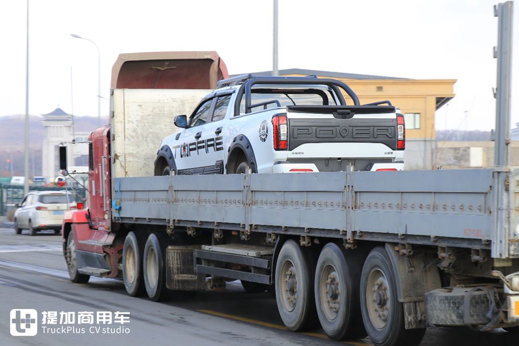 绥芬河口岸俄罗斯卡车实拍终章来了,再带你看看老毛子爱开的那些美国卡车 - 第3张 - 提加商用车网 绥芬河口岸俄罗斯卡车实拍终章来了,再带你看看老毛子爱开的那些美国卡车 - 第3张