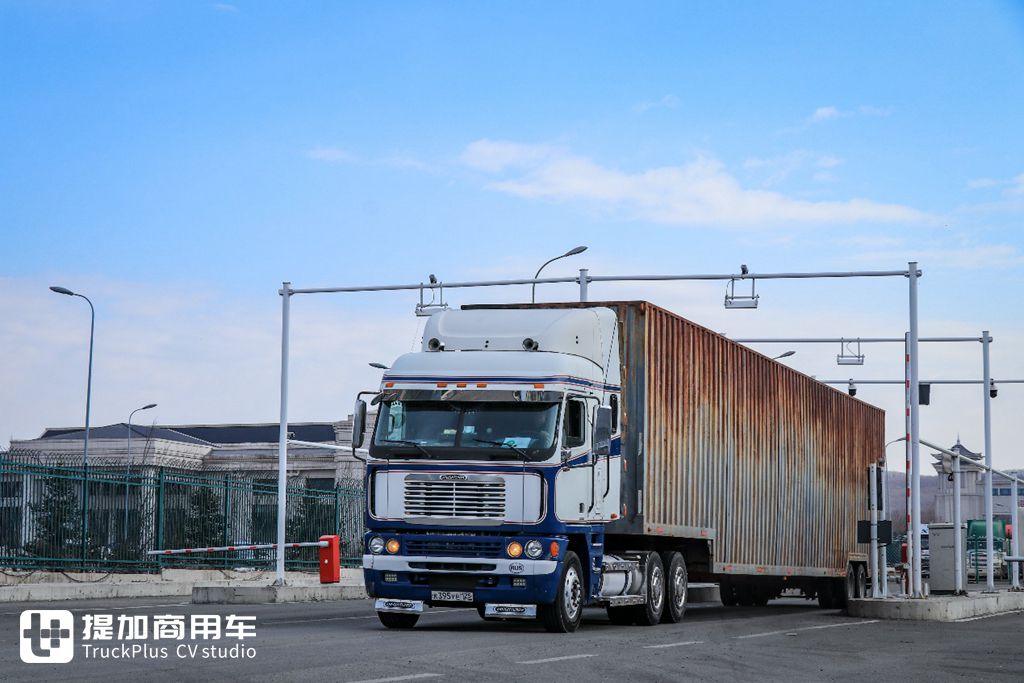 绥芬河口岸俄罗斯卡车实拍终章来了,再带你看看老毛子爱开的那些美国卡车 - 第12张 - 提加商用车网 绥芬河口岸俄罗斯卡车实拍终章来了,再带你看看老毛子爱开的那些美国卡车 - 第12张