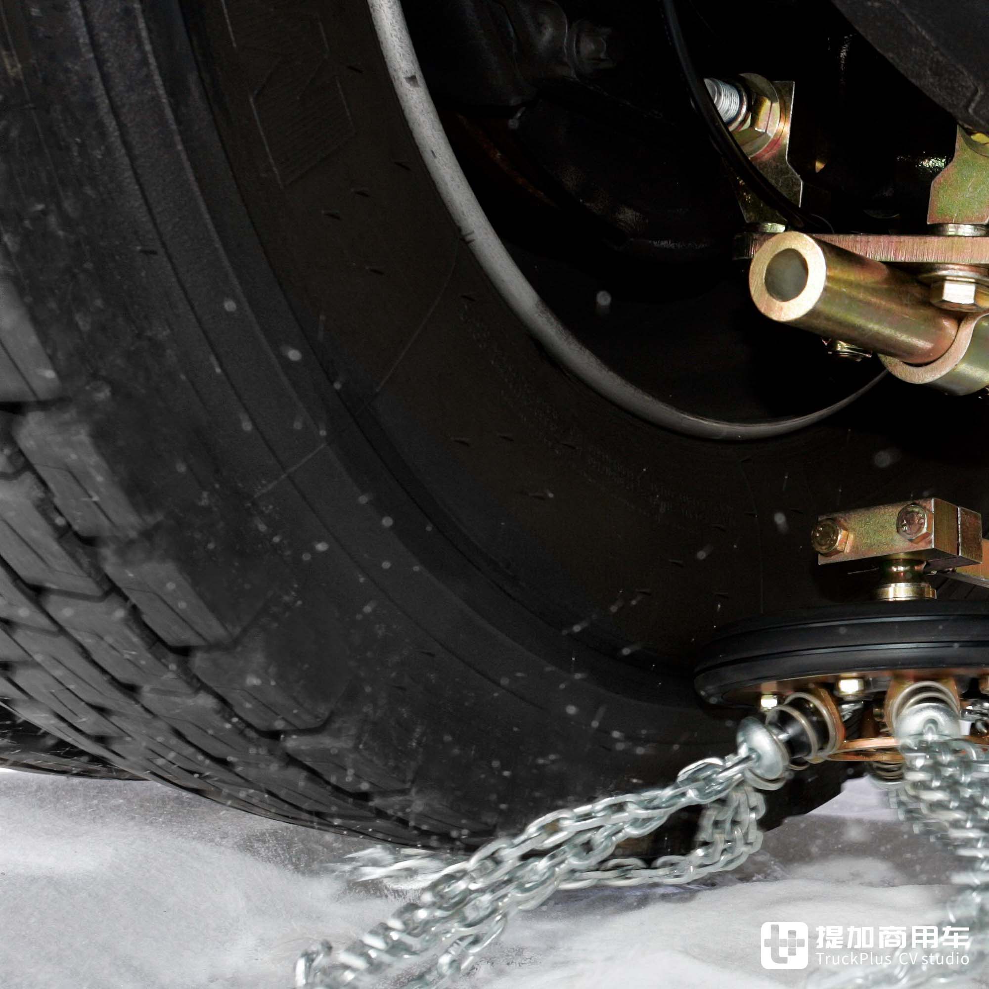 8x8全驱+V8发动机,奥地利安普上装,斯堪尼亚660 S军用重型清障车见过没 - 第14张 - 提加商用车网 8x8全驱+V8发动机,奥地利安普上装,斯堪尼亚660 S军用重型清障车见过没 - 第14张