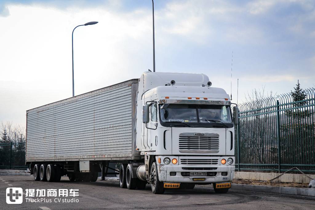 绥芬河口岸俄罗斯卡车实拍终章来了,再带你看看老毛子爱开的那些美国卡车 - 第15张 - 提加商用车网 绥芬河口岸俄罗斯卡车实拍终章来了,再带你看看老毛子爱开的那些美国卡车 - 第15张