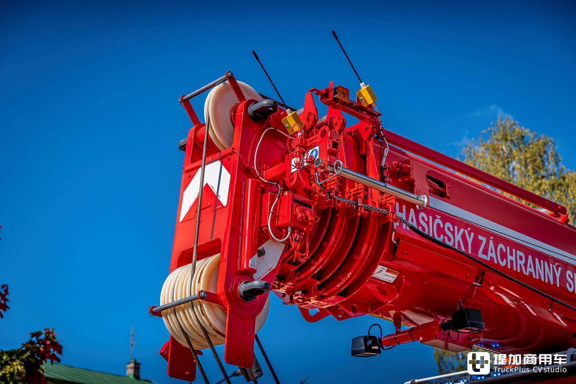 消防局也用吊车?4x4全驱配全轮转向+蟹行模式,带你看利勃海尔LTM 1030-2.1全地面起重机 - 第17张 - 提加商用车网 消防局也用吊车?4x4全驱配全轮转向+蟹行模式,带你看利勃海尔LTM 1030-2.1全地面起重机 - 第17张