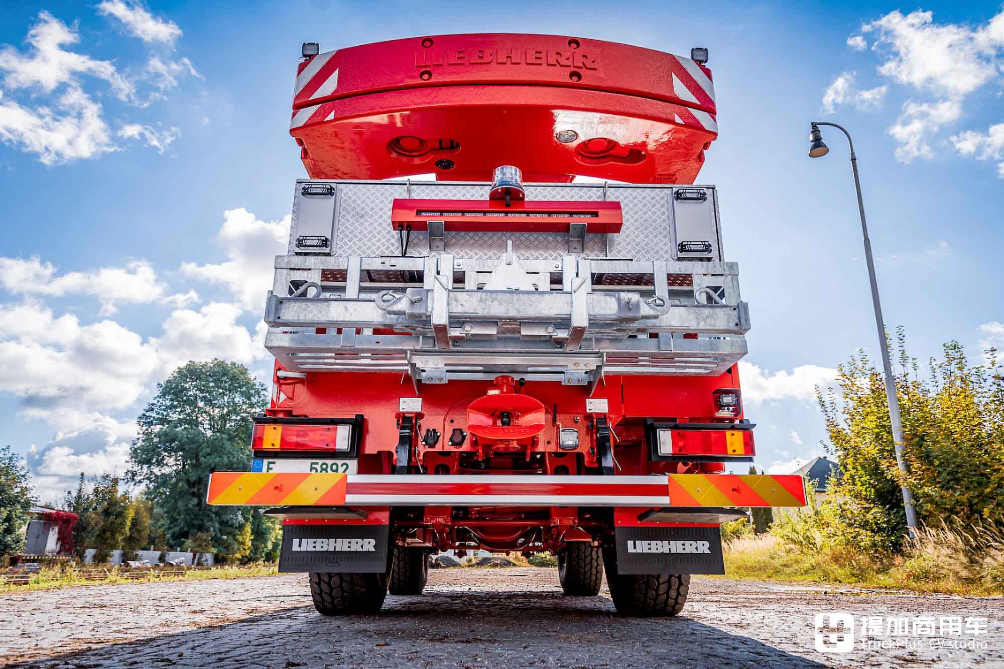 消防局也用吊车?4x4全驱配全轮转向+蟹行模式,带你看利勃海尔LTM 1030-2.1全地面起重机 - 第21张 - 提加商用车网 消防局也用吊车?4x4全驱配全轮转向+蟹行模式,带你看利勃海尔LTM 1030-2.1全地面起重机 - 第21张