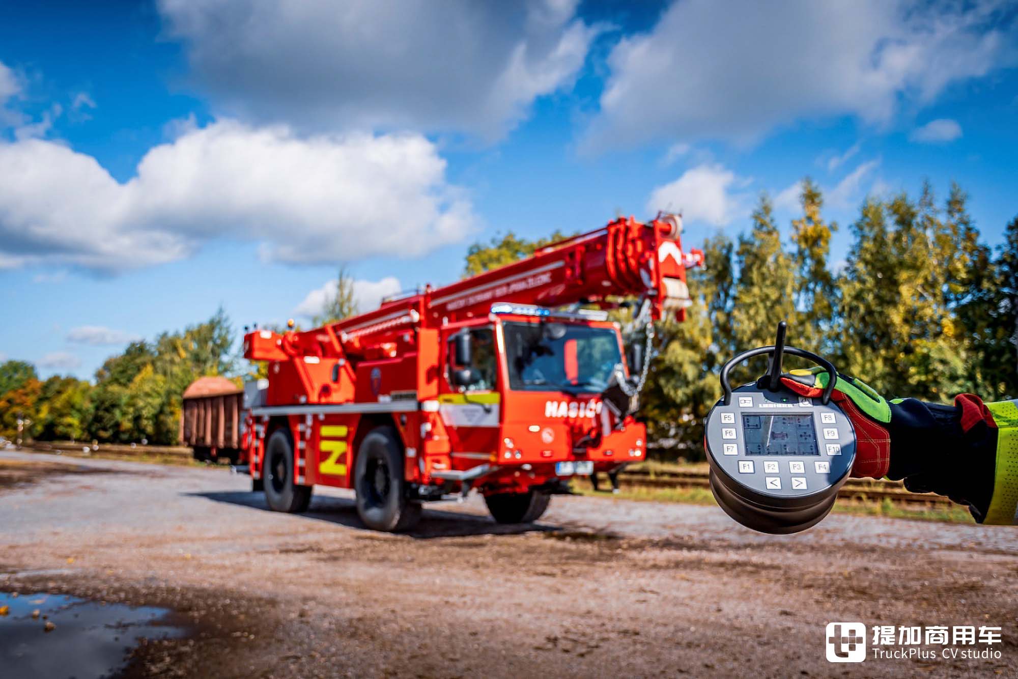 消防局也用吊车?4x4全驱配全轮转向+蟹行模式,带你看利勃海尔LTM 1030-2.1全地面起重机 - 第24张 - 提加商用车网 消防局也用吊车?4x4全驱配全轮转向+蟹行模式,带你看利勃海尔LTM 1030-2.1全地面起重机 - 第24张
