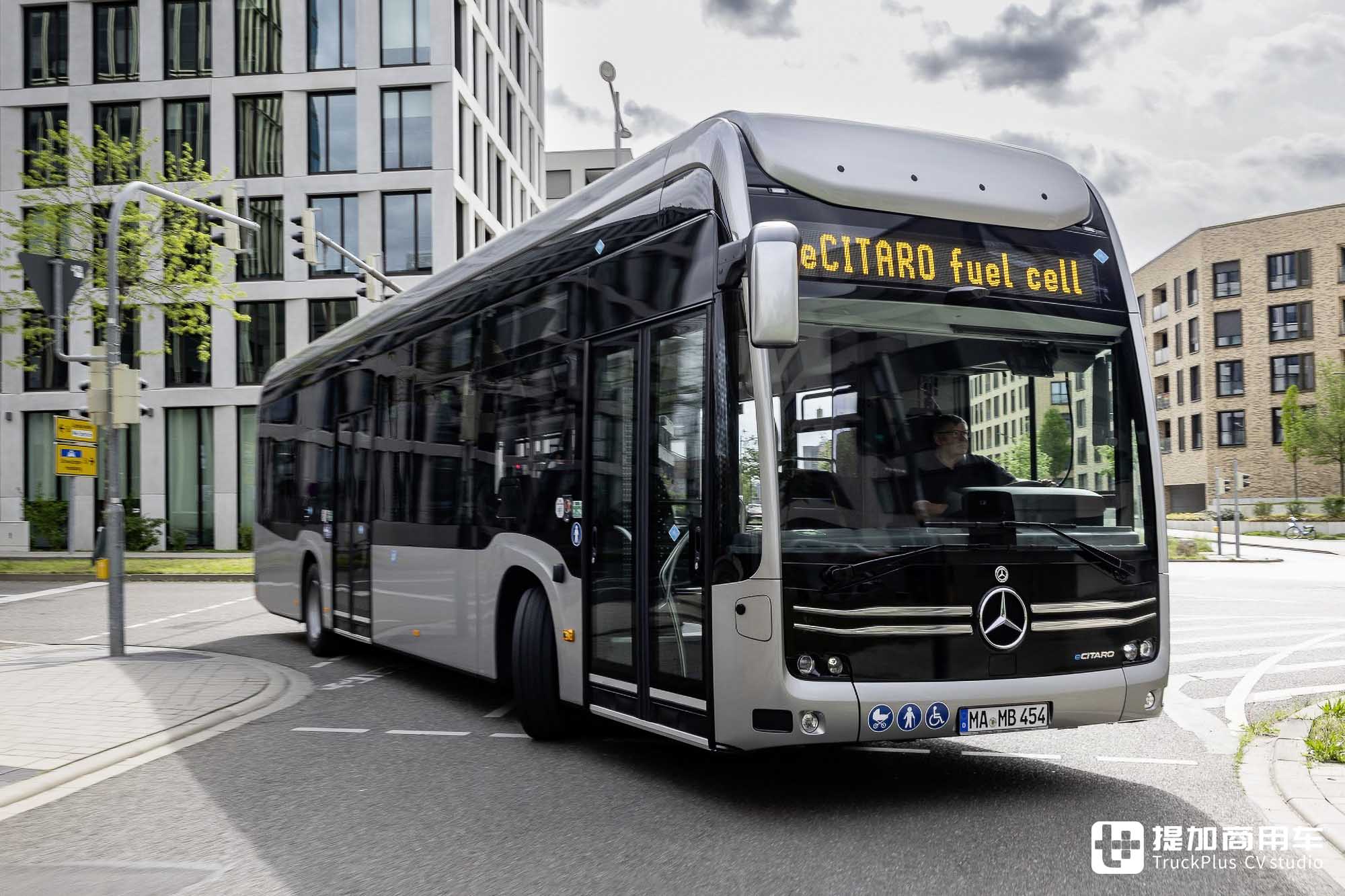 搭载丰田氢燃料电池，零排放增程式驱动，奔驰eCitaro Fuel Cell公交单体车型来袭，实力几何？