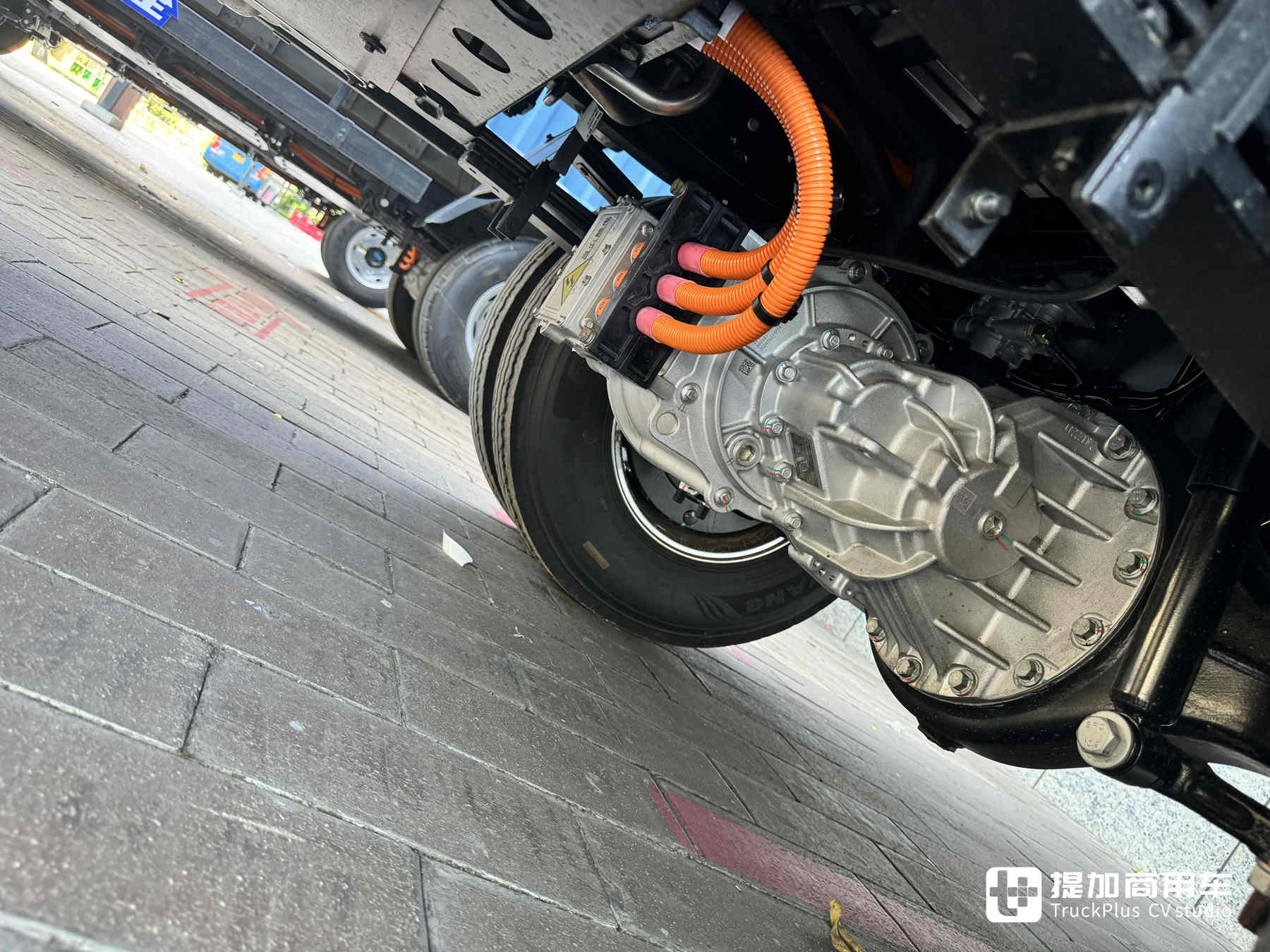 续航500+km,专为城际运输打造,宇通轻卡T5神行版实拍评测 - 第7张 - 提加商用车网 续航500+km,专为城际运输打造,宇通轻卡T5神行版实拍评测 - 第7张