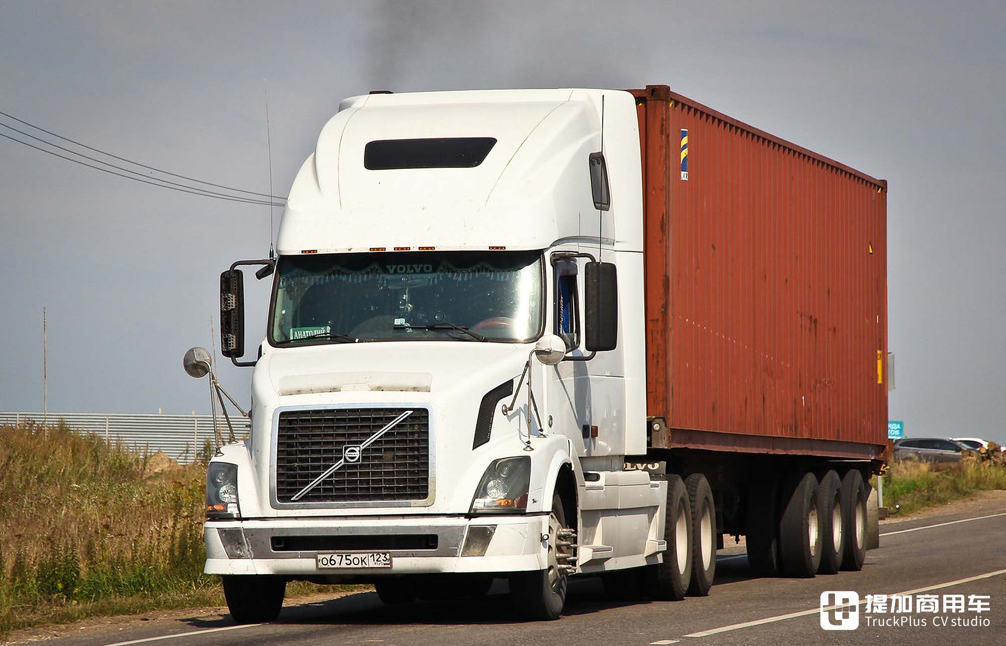 白俄罗斯也造美式长头卡车?V8发动机+生活舱,MAZ-6440系列回顾 - 第1张 - 提加商用车网 白俄罗斯也造美式长头卡车?V8发动机+生活舱,MAZ-6440系列回顾 - 第1张