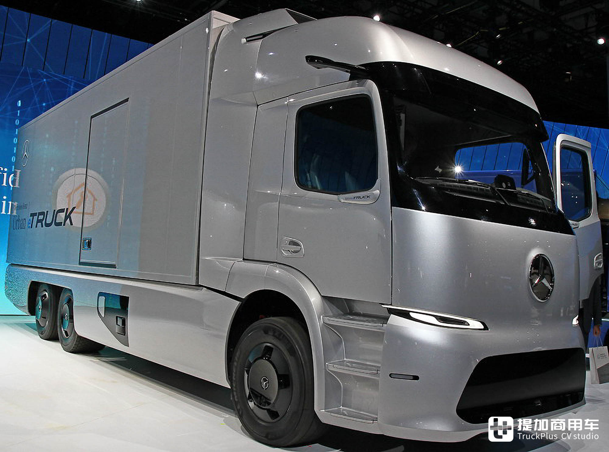 智能配置超前,造型似未来产物,回顾8年前的城配概念车:奔驰Urban eTruck - 第1张 - 提加商用车网 智能配置超前,造型似未来产物,回顾8年前的城配概念车:奔驰Urban eTruck - 第1张