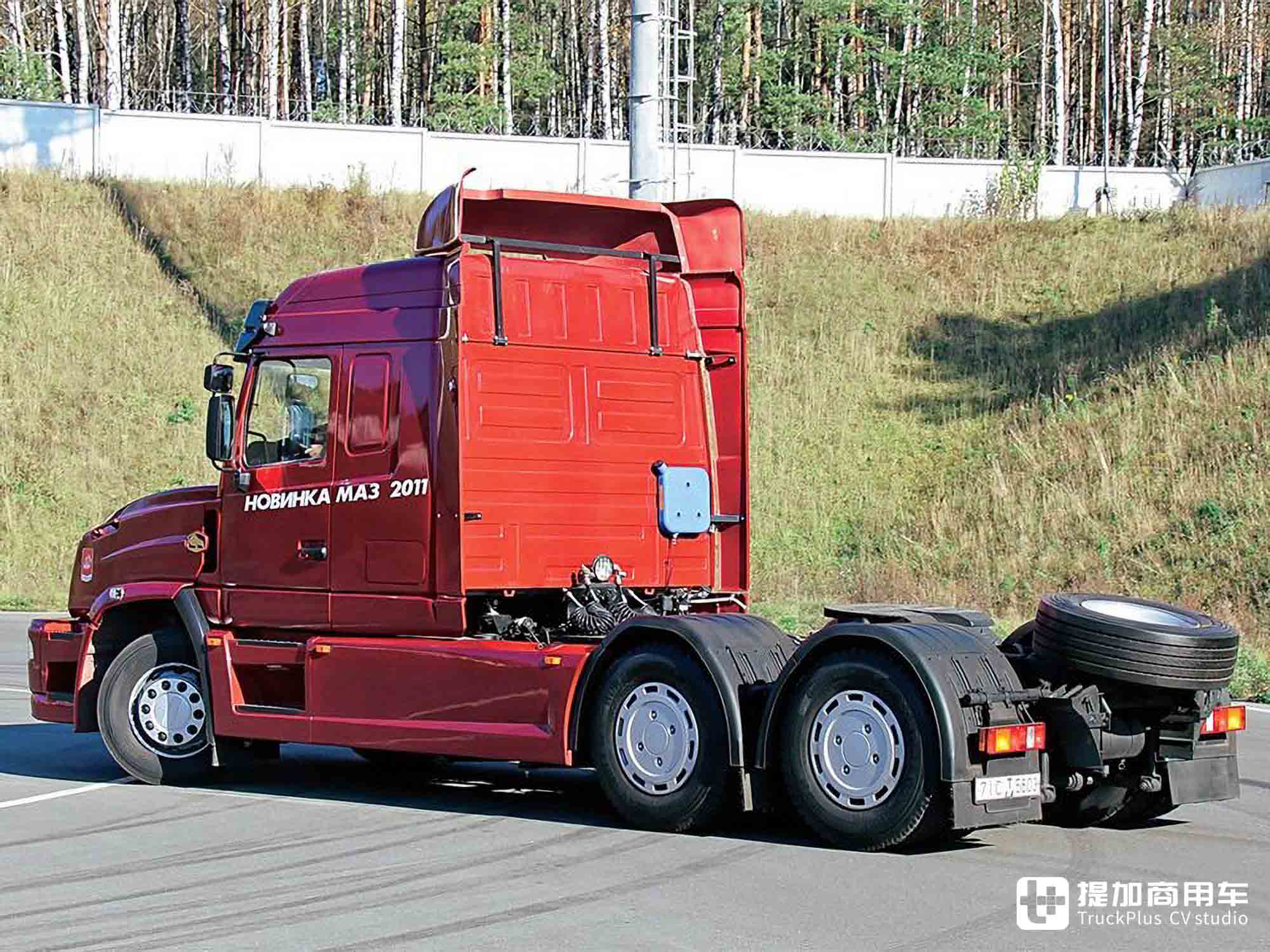 白俄罗斯也造美式长头卡车?V8发动机+生活舱,MAZ-6440系列回顾 - 第10张 - 提加商用车网 白俄罗斯也造美式长头卡车?V8发动机+生活舱,MAZ-6440系列回顾 - 第10张