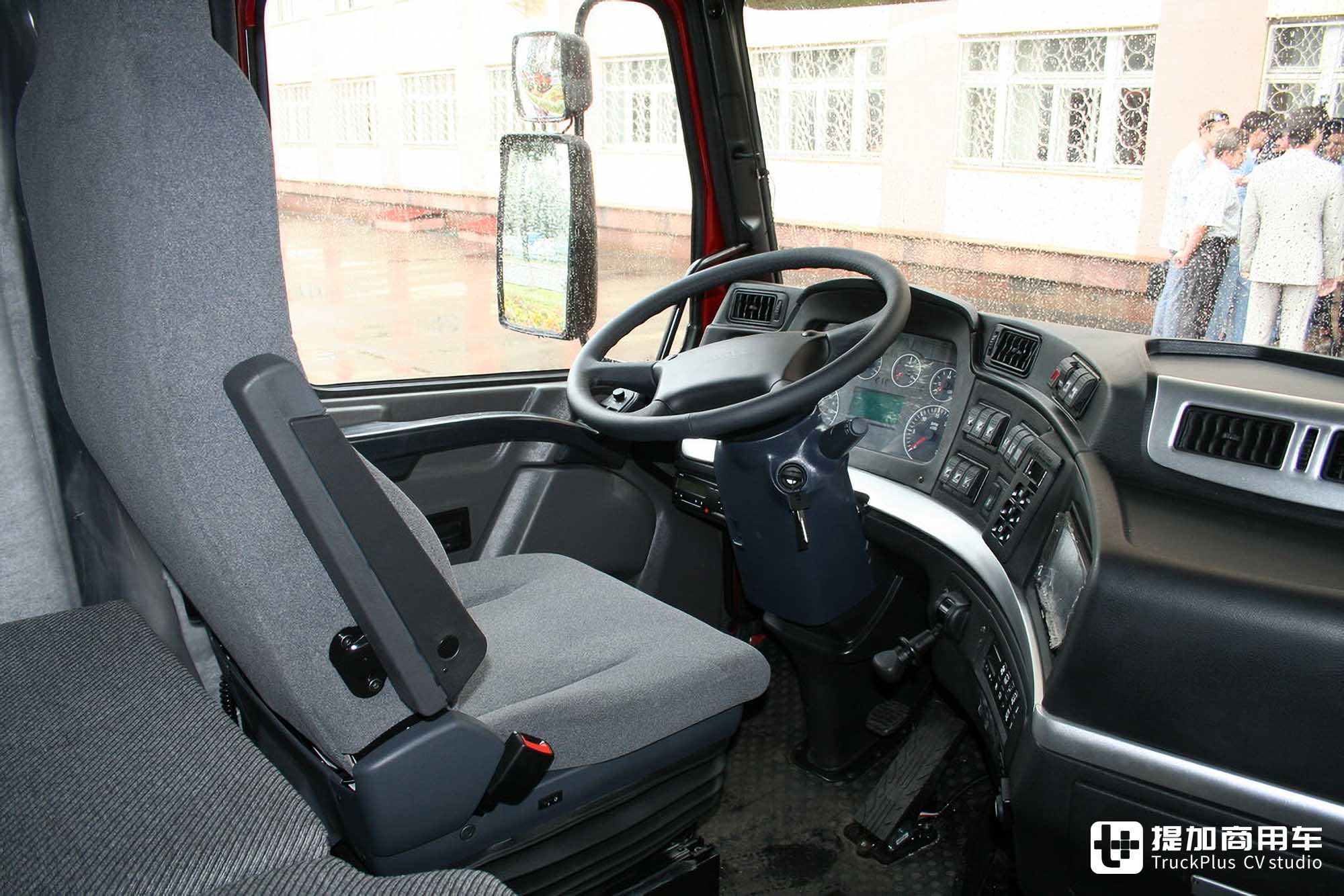 白俄罗斯也造美式长头卡车?V8发动机+生活舱,MAZ-6440系列回顾 - 第11张 - 提加商用车网 白俄罗斯也造美式长头卡车?V8发动机+生活舱,MAZ-6440系列回顾 - 第11张