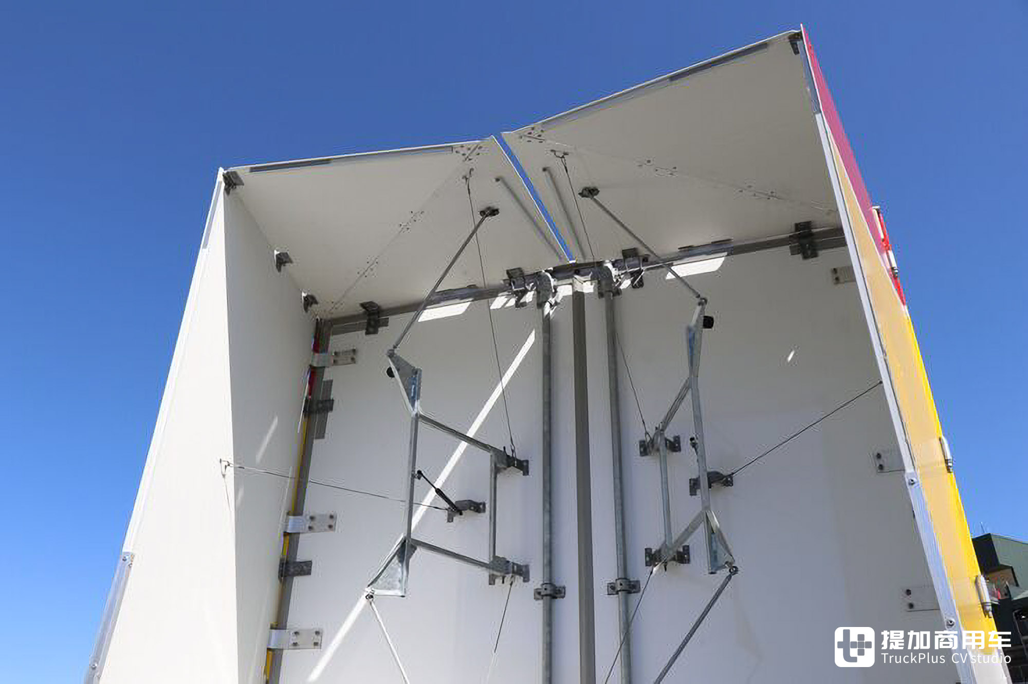 石油公司造重卡?高铁造型,还与解放合作,壳牌Starship系列卡车见过没 - 第14张 - 提加商用车网 石油公司造重卡?高铁造型,还与解放合作,壳牌Starship系列卡车见过没 - 第14张