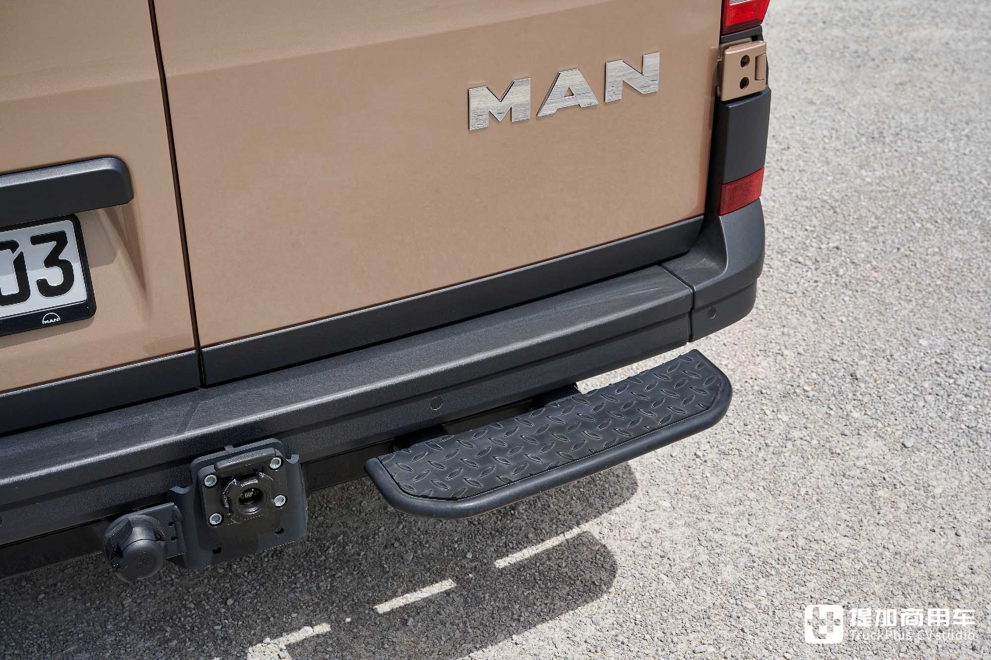 B型越野房车圣体?4x4全驱+智能座舱,德国曼恩TGE Next Level厢货了解一下 - 第15张 - 提加商用车网 B型越野房车圣体?4x4全驱+智能座舱,德国曼恩TGE Next Level厢货了解一下 - 第15张