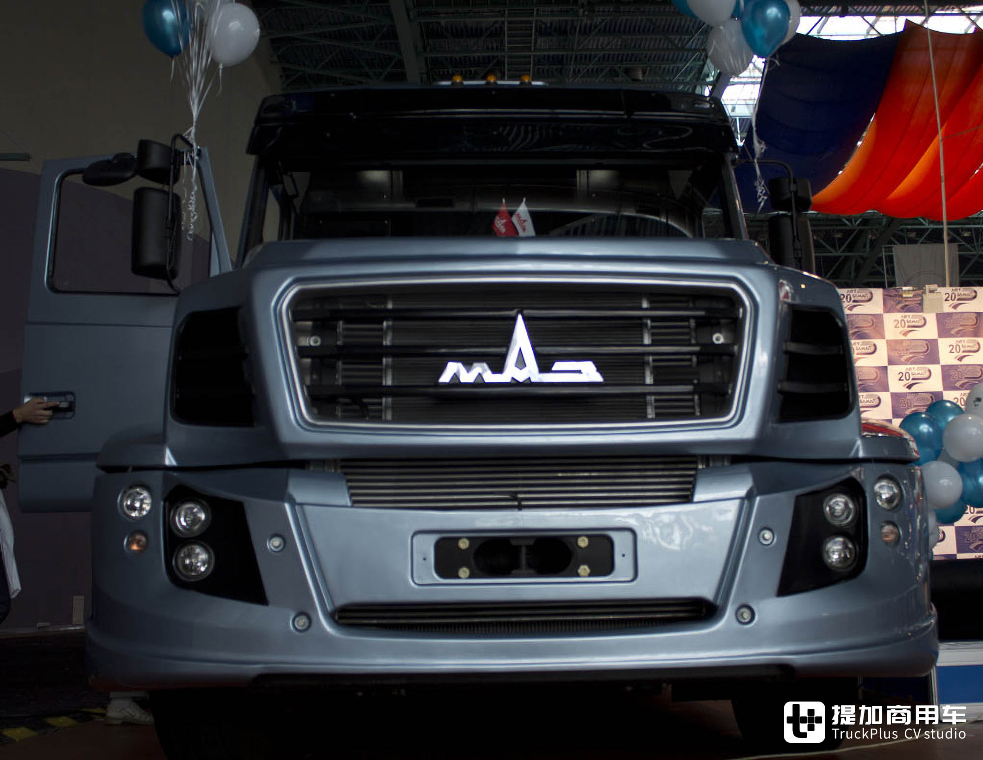 白俄罗斯也造美式长头卡车?V8发动机+生活舱,MAZ-6440系列回顾 - 第16张 - 提加商用车网 白俄罗斯也造美式长头卡车?V8发动机+生活舱,MAZ-6440系列回顾 - 第16张