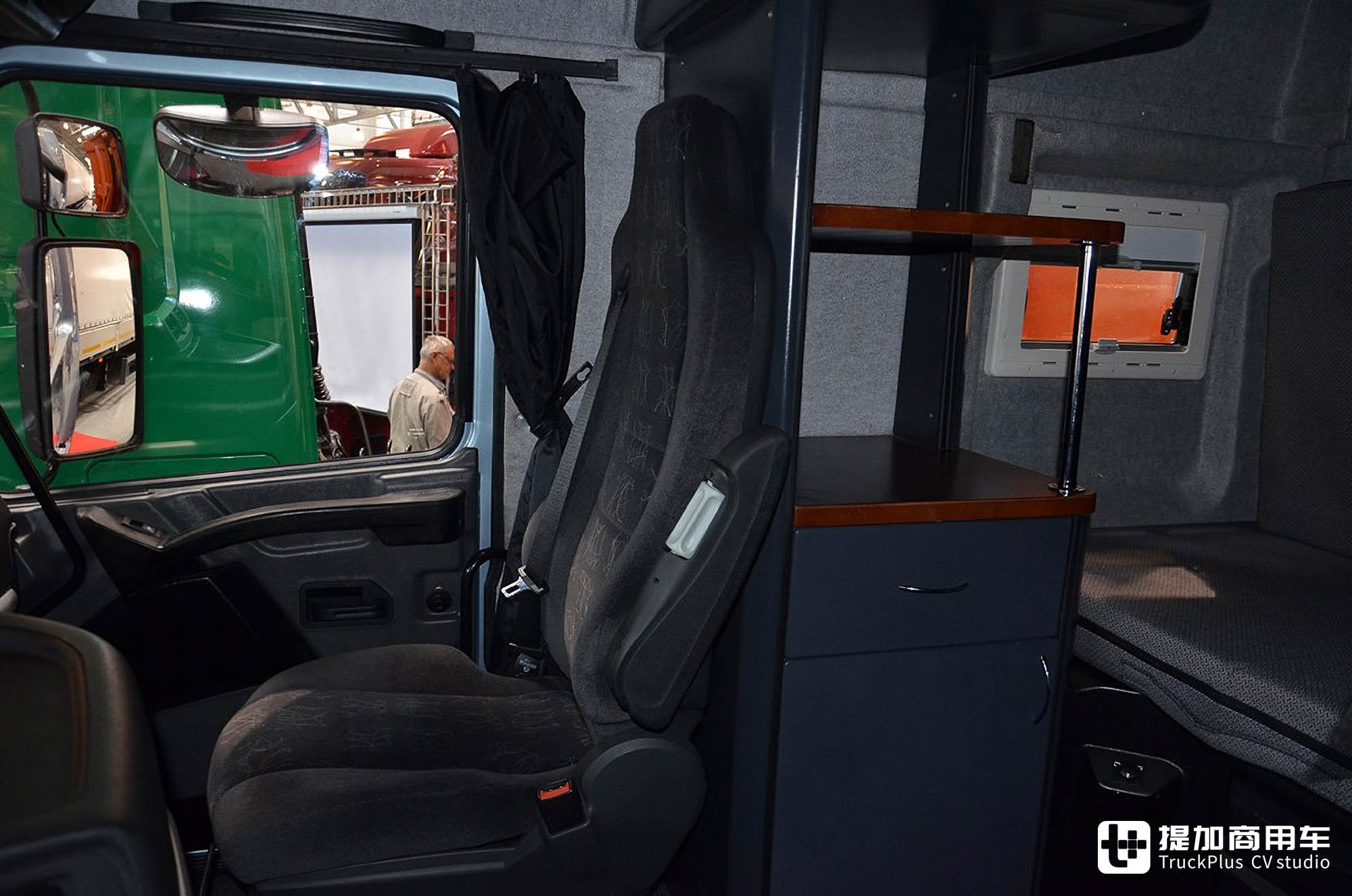 白俄罗斯也造美式长头卡车?V8发动机+生活舱,MAZ-6440系列回顾 - 第21张 - 提加商用车网 白俄罗斯也造美式长头卡车?V8发动机+生活舱,MAZ-6440系列回顾 - 第21张