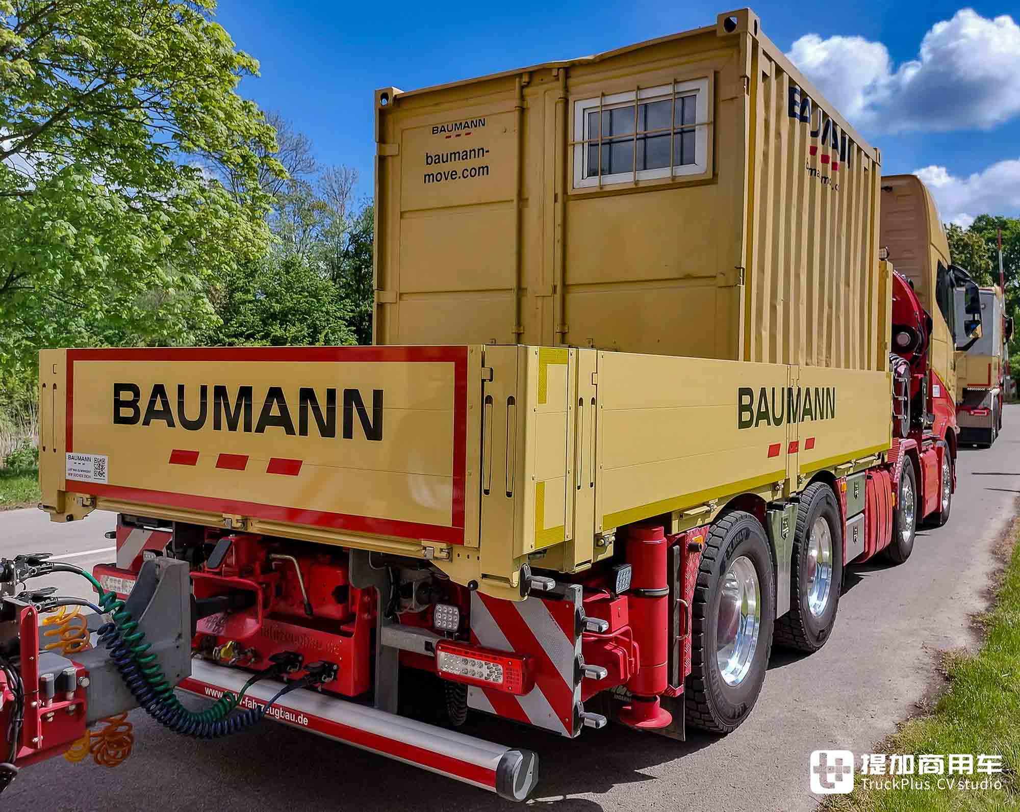 750匹马力+顶级车身配置,大件运输后勤车,沃尔沃FH 16多用途随车吊实拍 - 第25张 - 提加商用车网 750匹马力+顶级车身配置,大件运输后勤车,沃尔沃FH 16多用途随车吊实拍 - 第25张