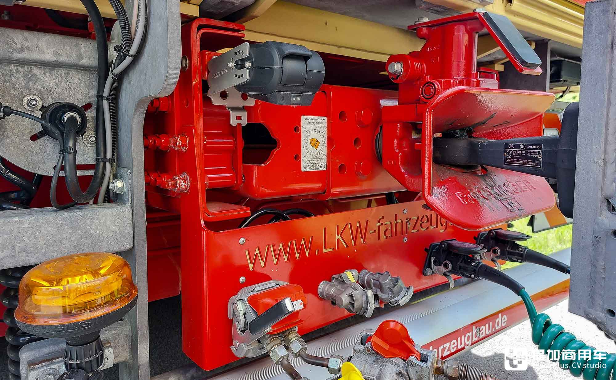 750匹马力+顶级车身配置,大件运输后勤车,沃尔沃FH 16多用途随车吊实拍 - 第26张 - 提加商用车网 750匹马力+顶级车身配置,大件运输后勤车,沃尔沃FH 16多用途随车吊实拍 - 第26张